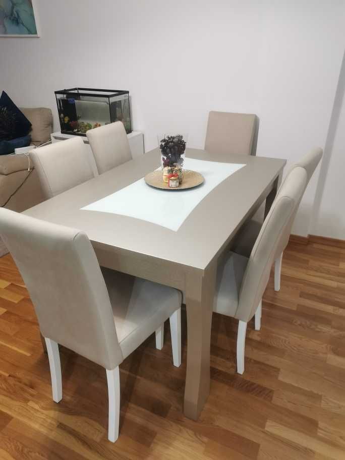 Mesa de Sala com 6 Cadeiras