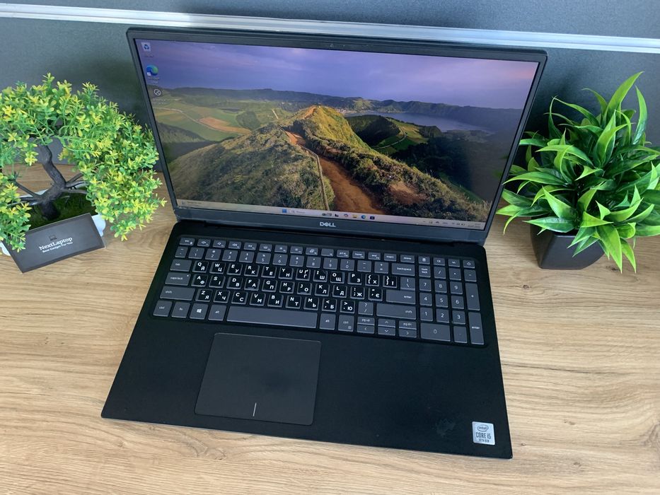 Ноутбук DELL vostro 15" FHD i5 10 th 12/256 GB !
