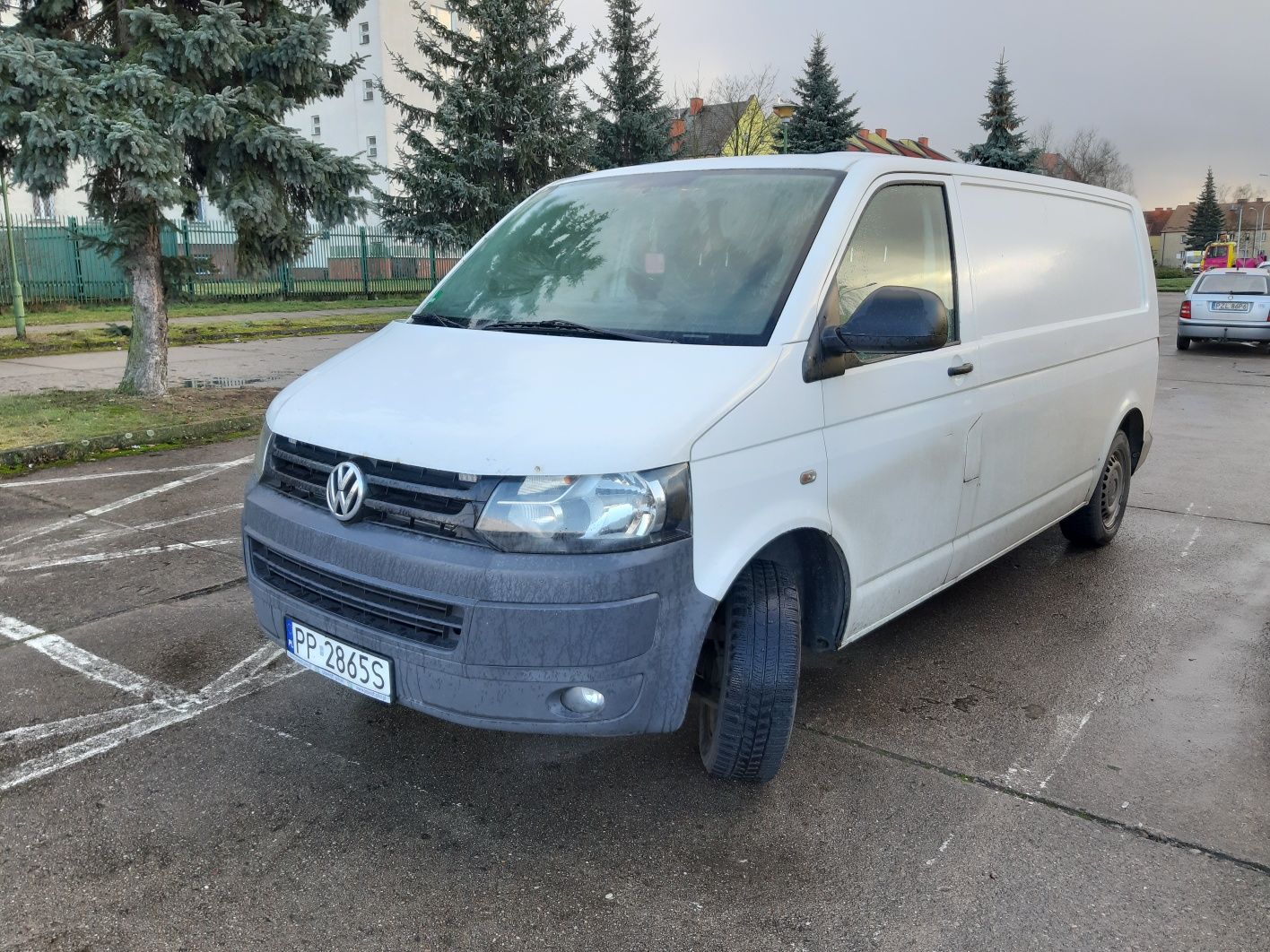 wynajem busa dostawczego wypożyczenie plandeka furgon blaszak Piła