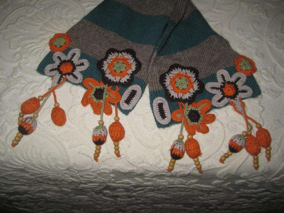 Cachecol 100%lã com aplicações flores(NOVO)