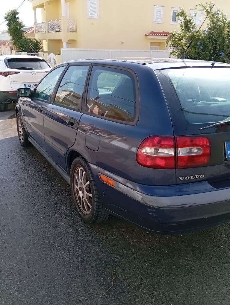 Volvo V40 1.6 gasolina