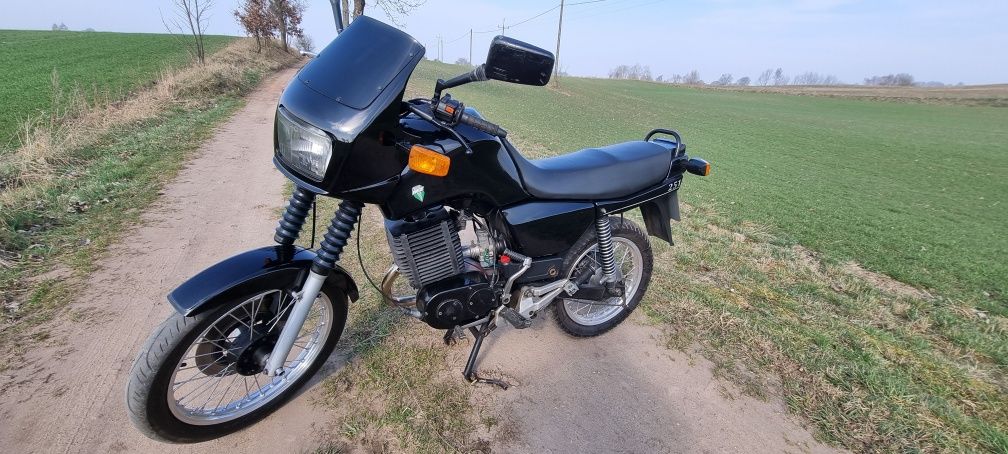 1994 MZ 251 Saxon