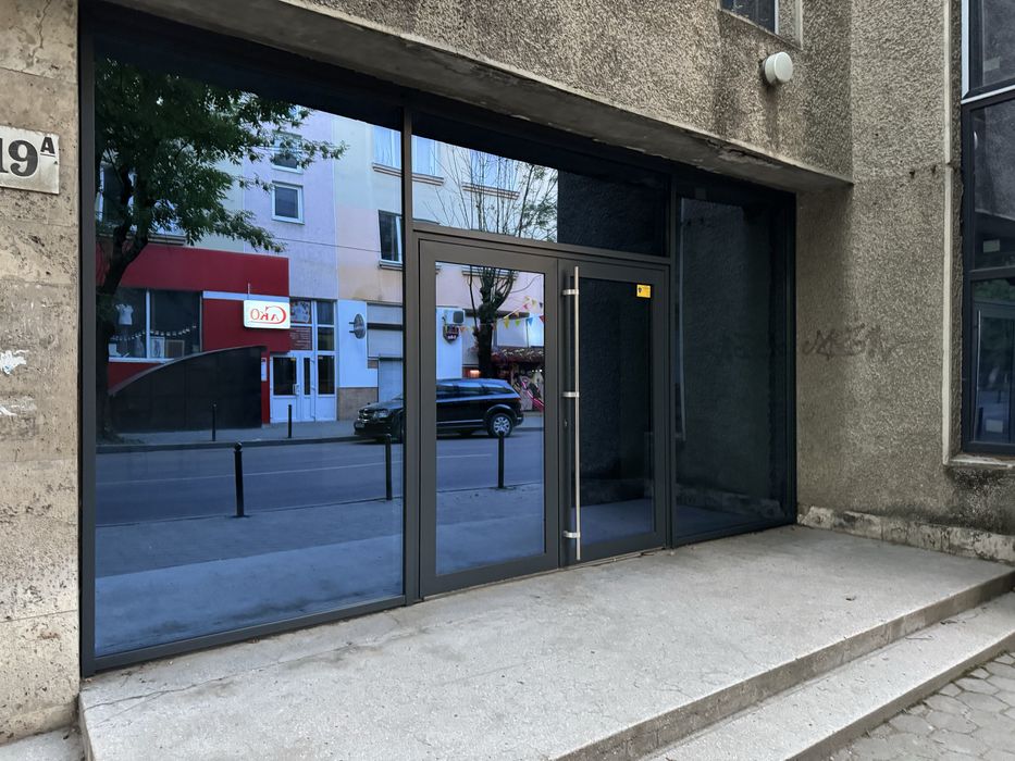 Продаж комерційного приміщення центр 2150 кв.м