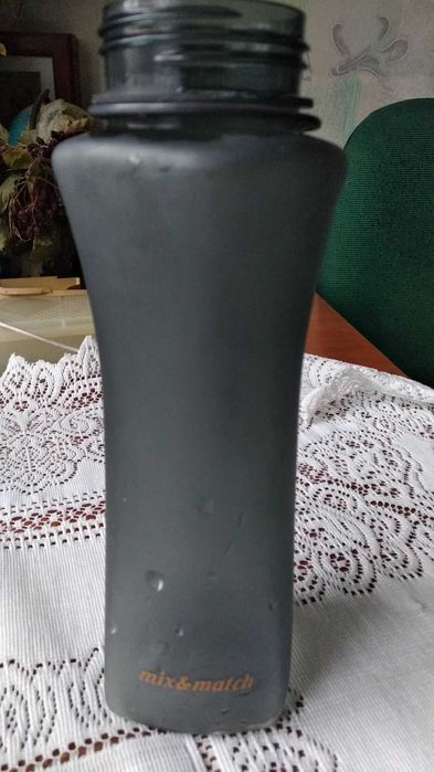 Продам спортивную бутылку для воды бренда "MIX&MATCH"