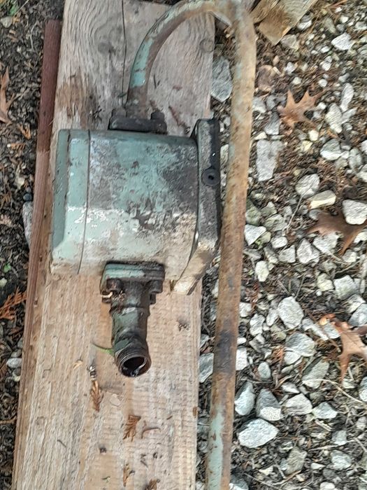 Pompy do rozsiewacza  nawozu Fortschritt D038