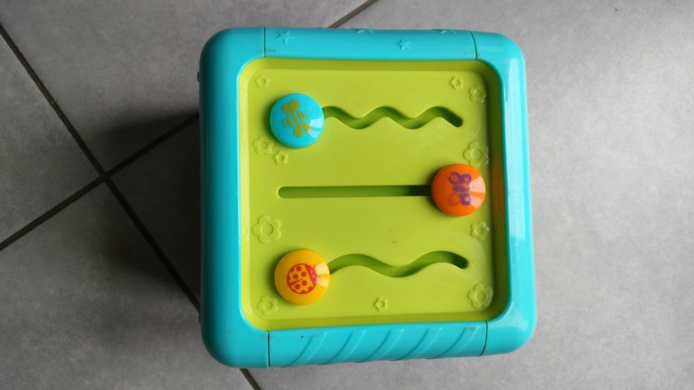 Kostka zabawka Elefun