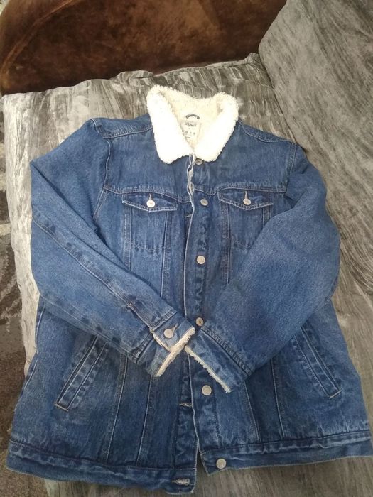 Продам куртку осінню джинсову