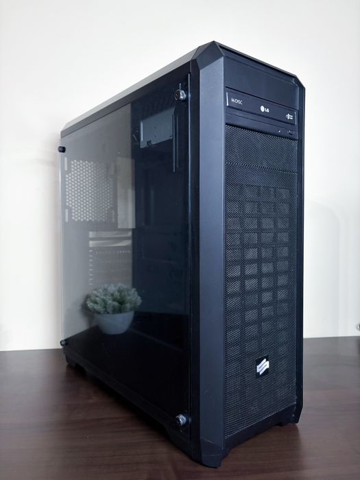 Obudowa z szybą ATX