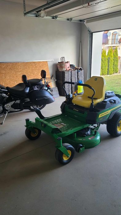 kosiarka samojezdna John Deere Z315E z 2023 roku. Z USA