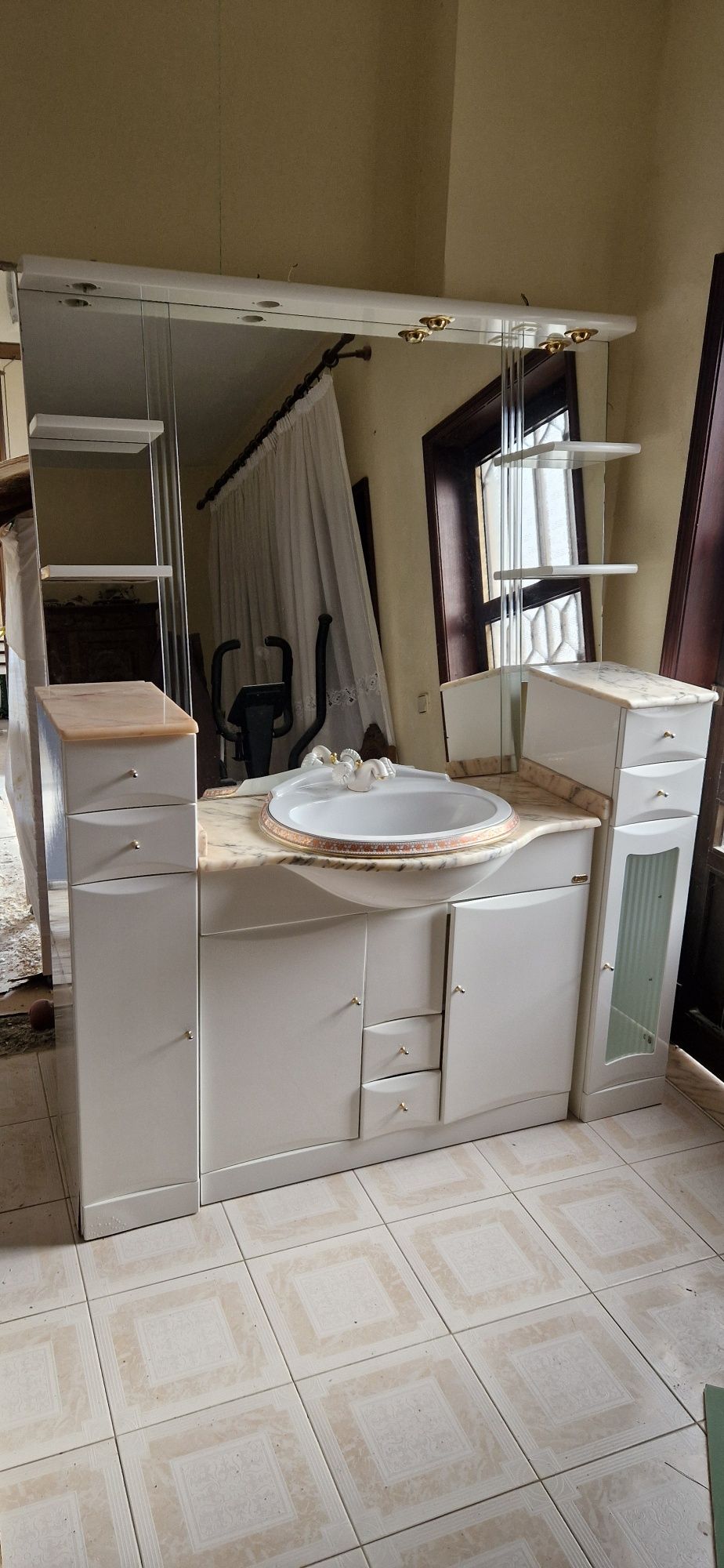 Conjunto Casa de Banho Móvel c/ Espelho  Sanita e Bidé