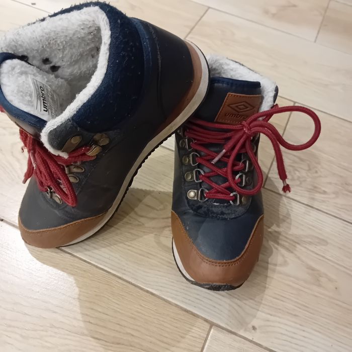 Umbro zimowe buty modne 37