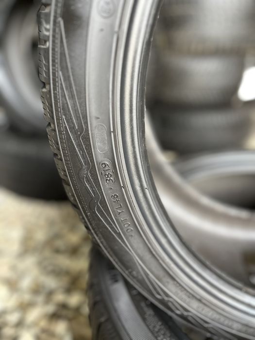 245/40 R19 2 шт. Nokian