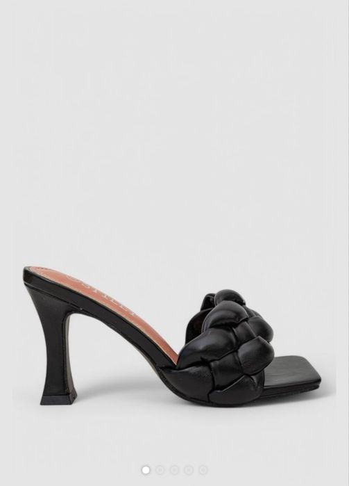 Туфлі на підборах Мюлі