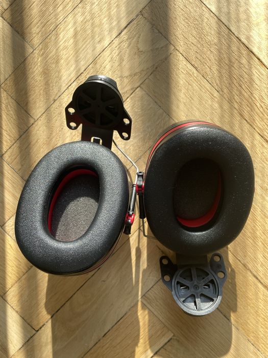 Przeciwhalasowe nauszniki nahełmowe 3M Peltor Optime III