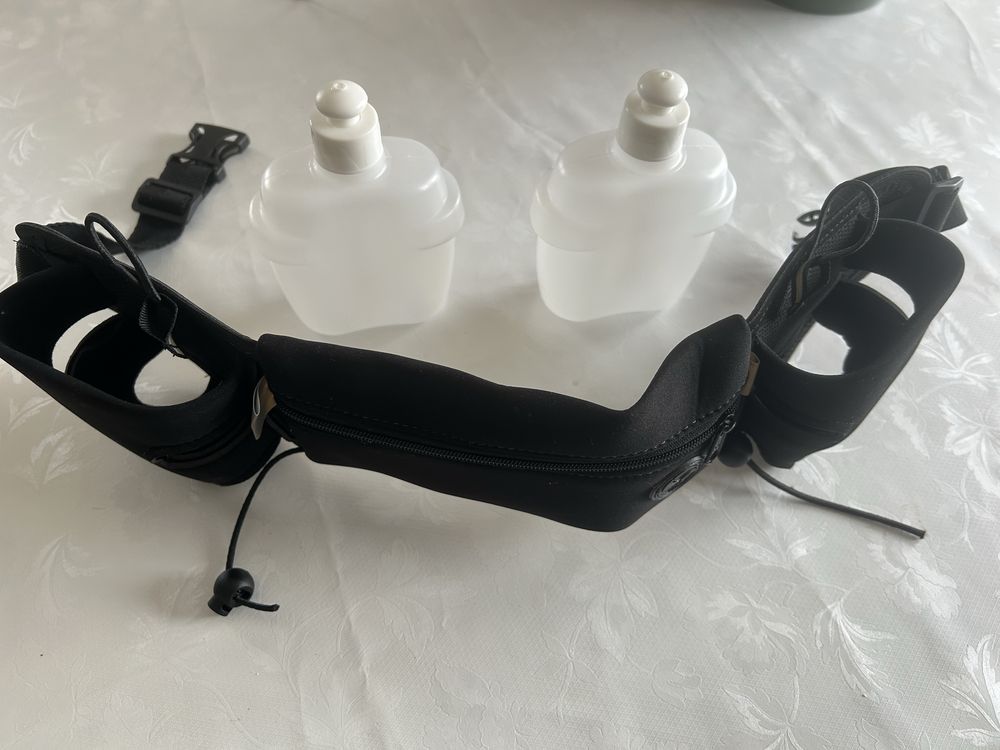 Cinto com garrafas para corrida