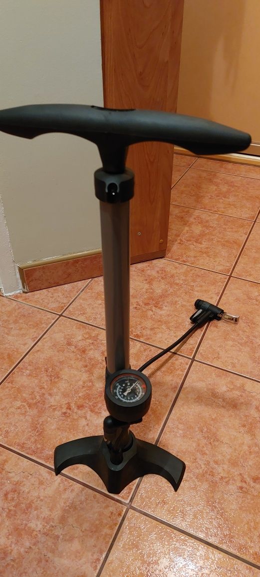 Pompka ręczna auto rower piłka materac