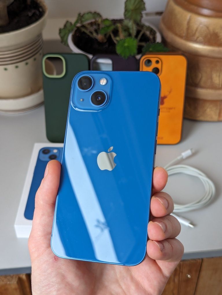 Apple iPhone 13 Blue 128GB, 93% акумулятор + бонуси