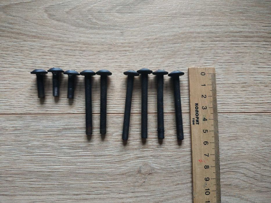 Стілець офісний (на запчасті розбір) стул комп‘ютерний крісло колесо