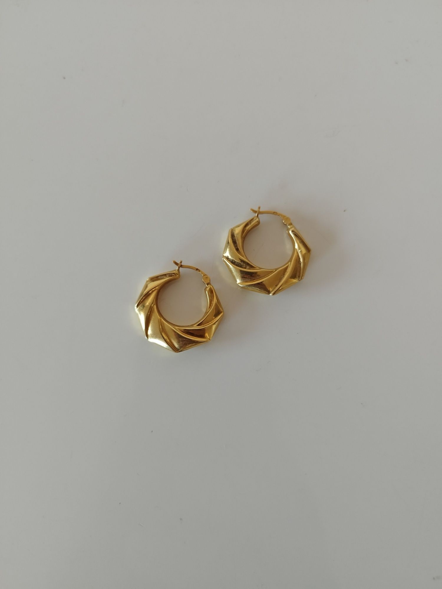 Argolas em ouro de 19,2kt