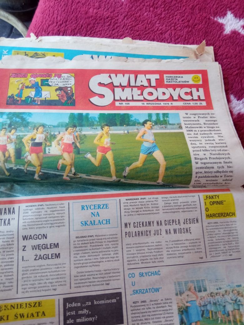 Świat młodych 1974 ,1975, 1976,1978 z komiksem Tytus Romek i Atomek.