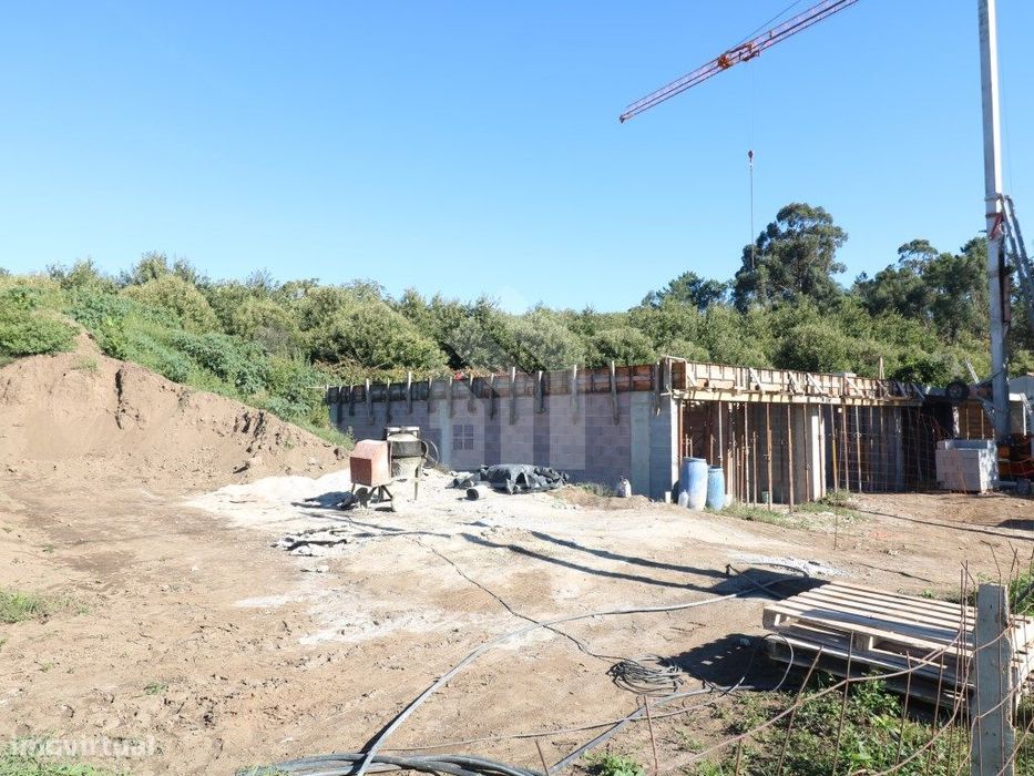 Venda Moradia Térrea T3 (Banda) Nova - Lage, Vila Verde