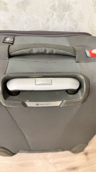 Валіза Delsey