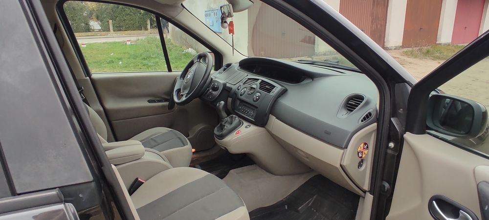 Renault scenic 1.6 benzyna. Tempomat , climatronic 2x koła