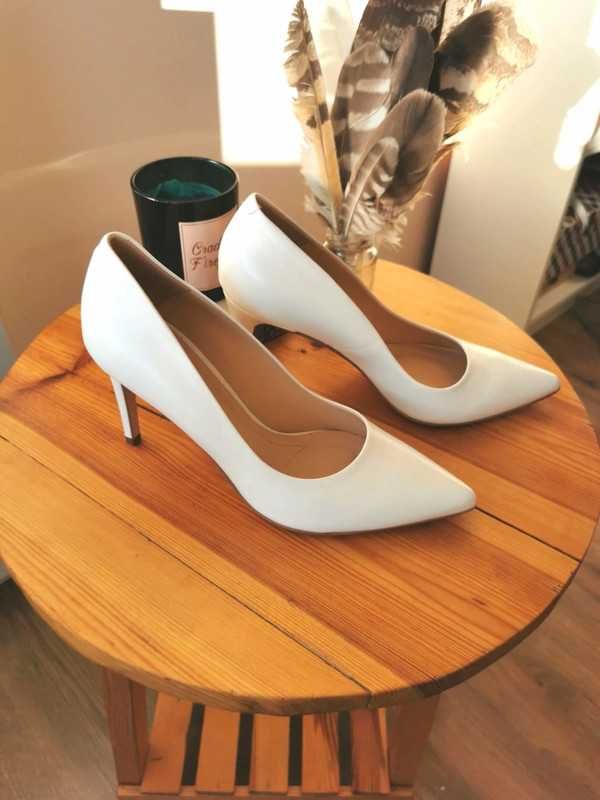 Białe buty ślubne SoloFemme nowe rozmiar 39 skóra naturalna