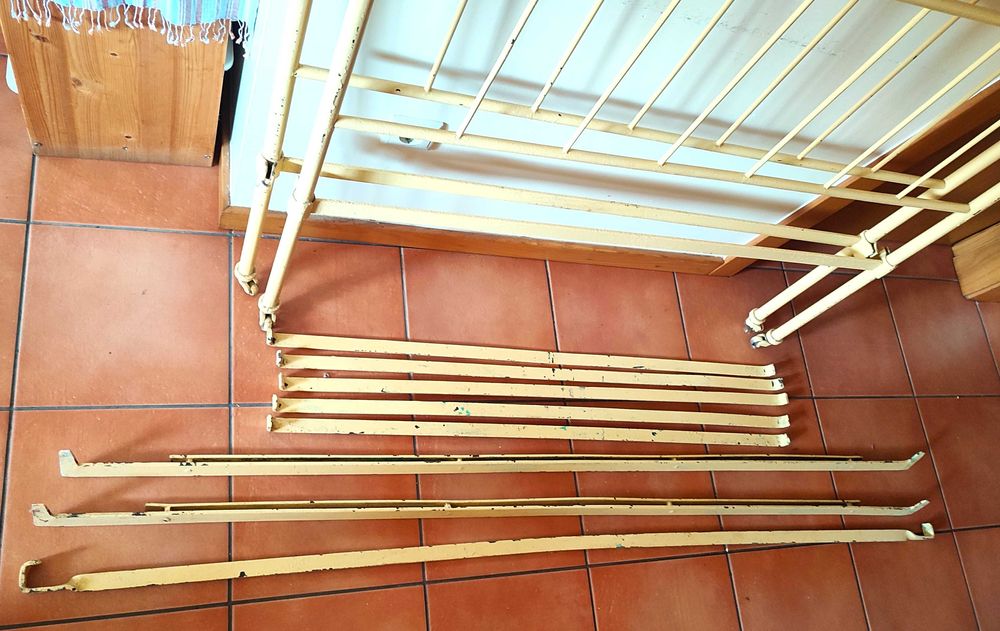Cama de Ferro Antiga – Vintage