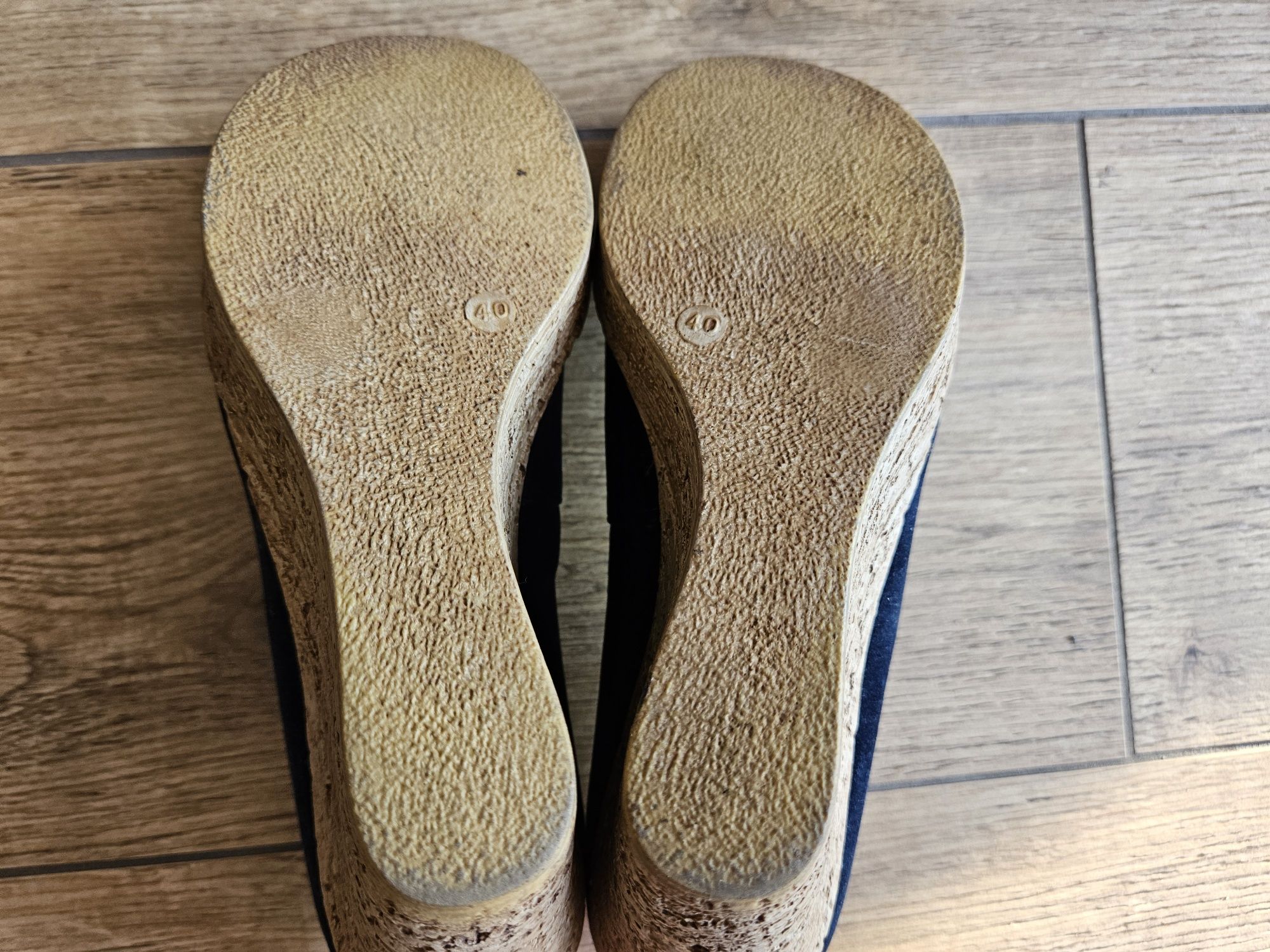 Buty na koturnie rozmiar 40