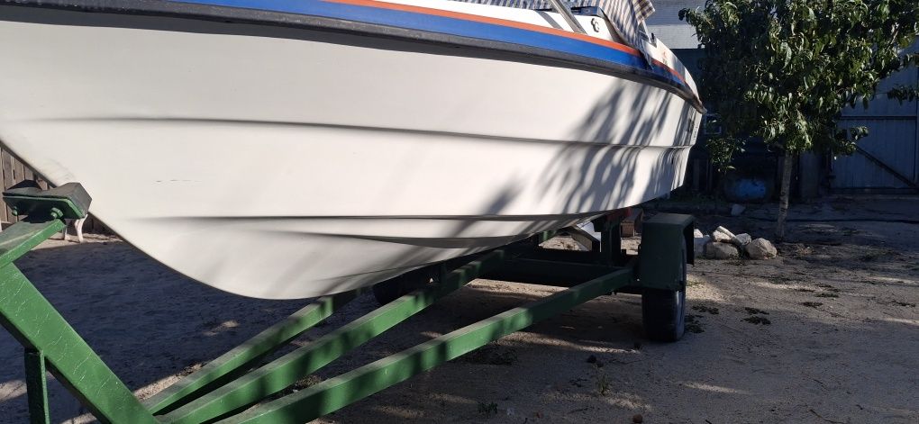 Barco Argus impecável