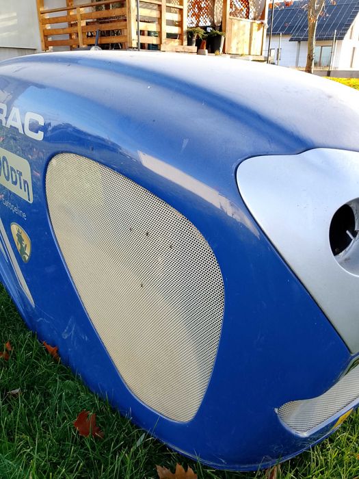 Maska do Farmtrac 690dtn, uszkodzona