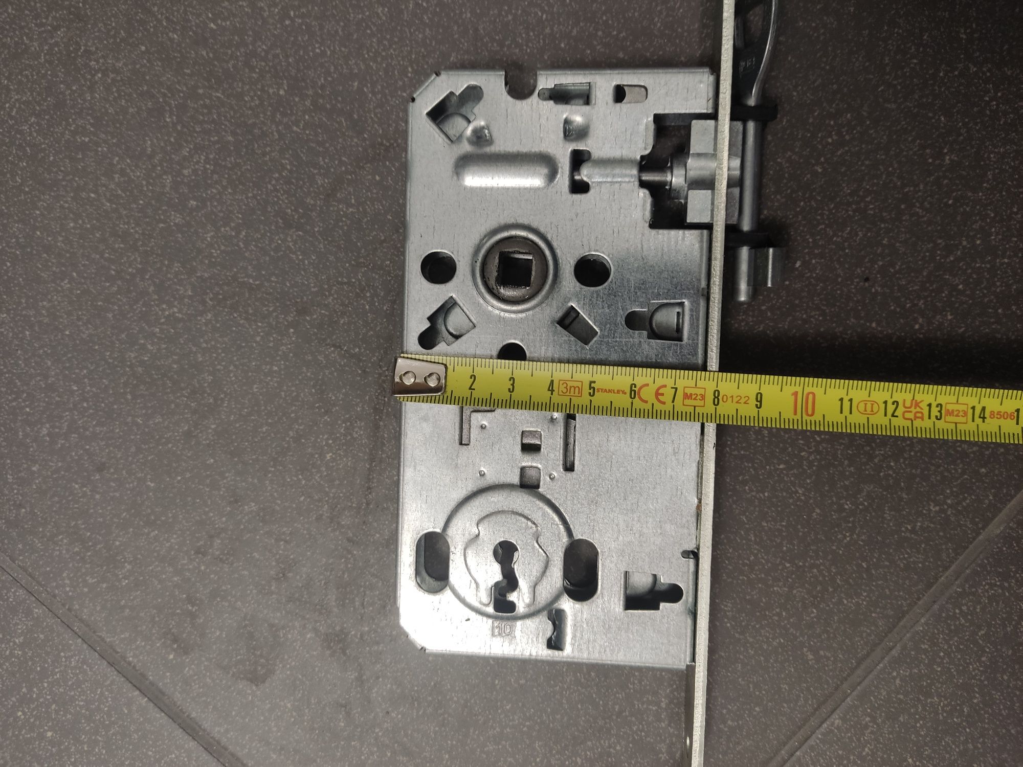 Zamek do drzwi DRE LOB ASSA Abloy srebrny wpuszczany prawy