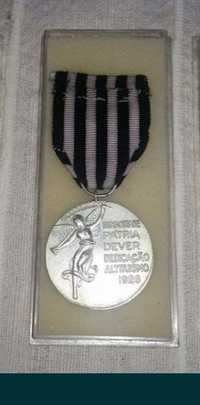 Medalha, condecoraçao militar