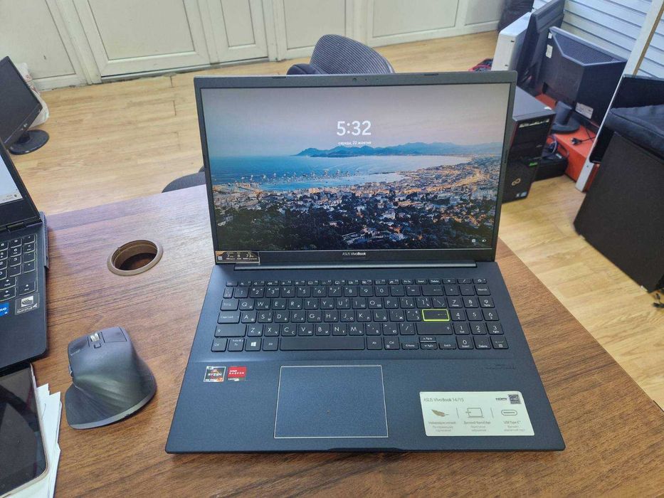 Потужний ноутбук для роботи  ASUS VivoBook 15 M513IA-BQ533