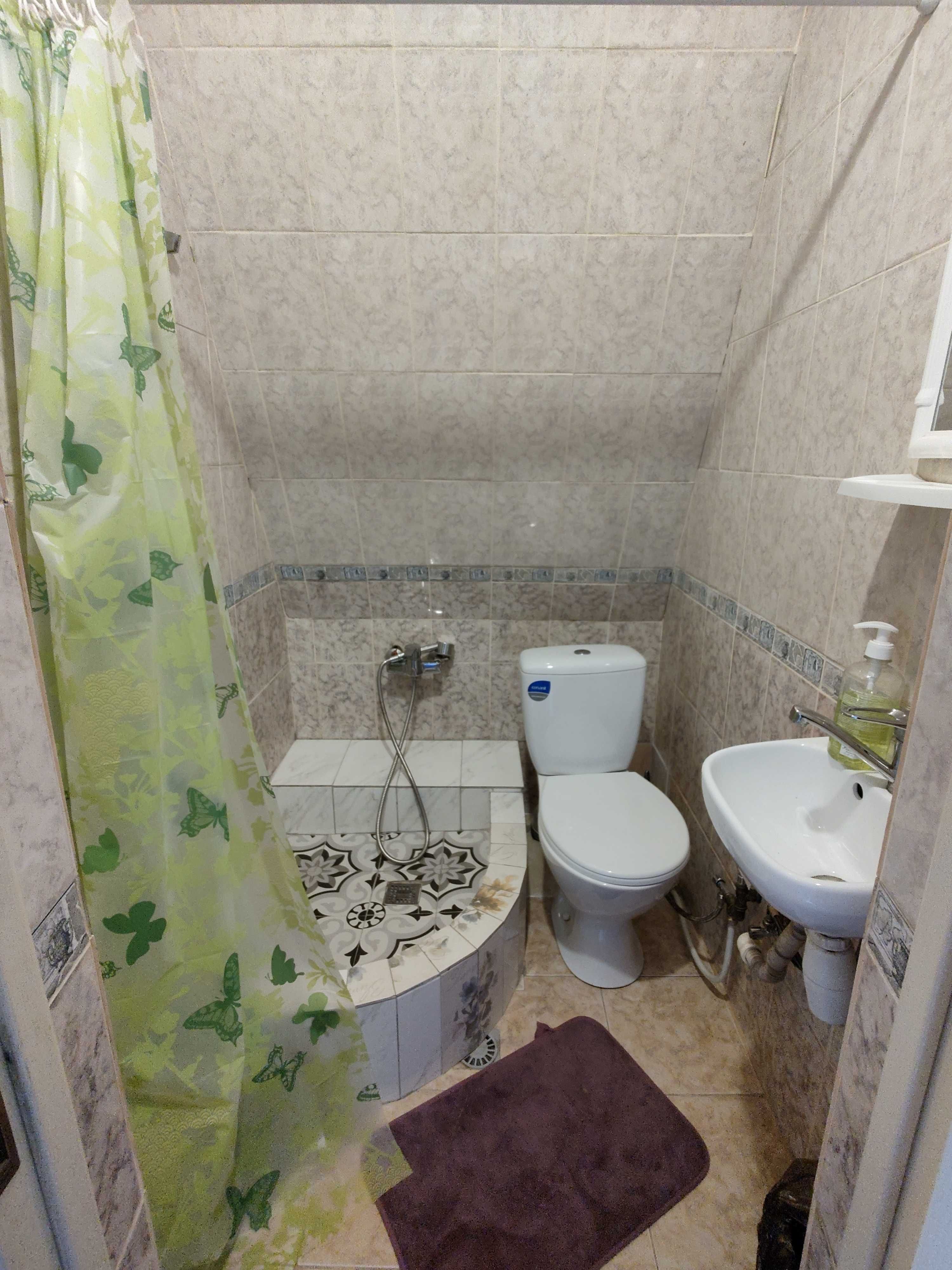 Продається діючий Готель, гарна ціна без %