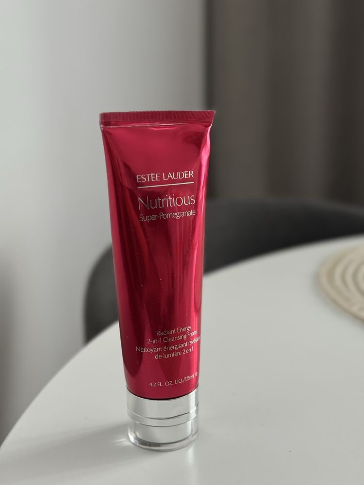 Pianka do mycia twarzy estee lauder nutritious super pomegranate