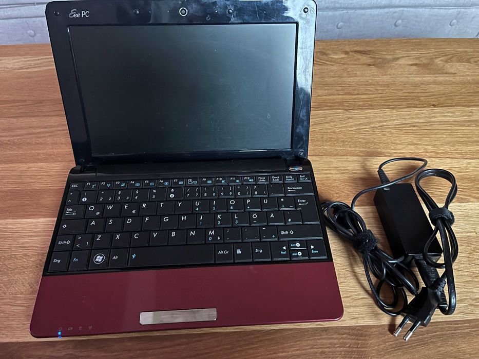 ASUS Pee R105 laptop