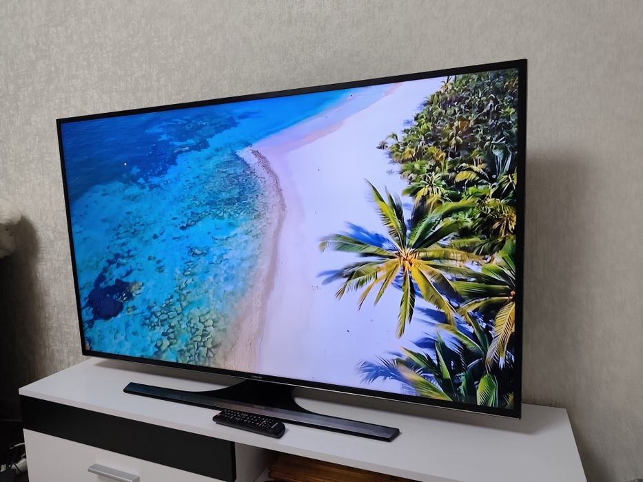 Телевизор Samsung 55", SMART-TV, 4K, Wi-Fi