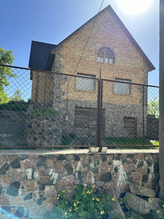 Будинок в Каневі