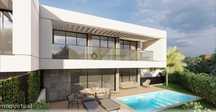 Moradia contemporânea em construção