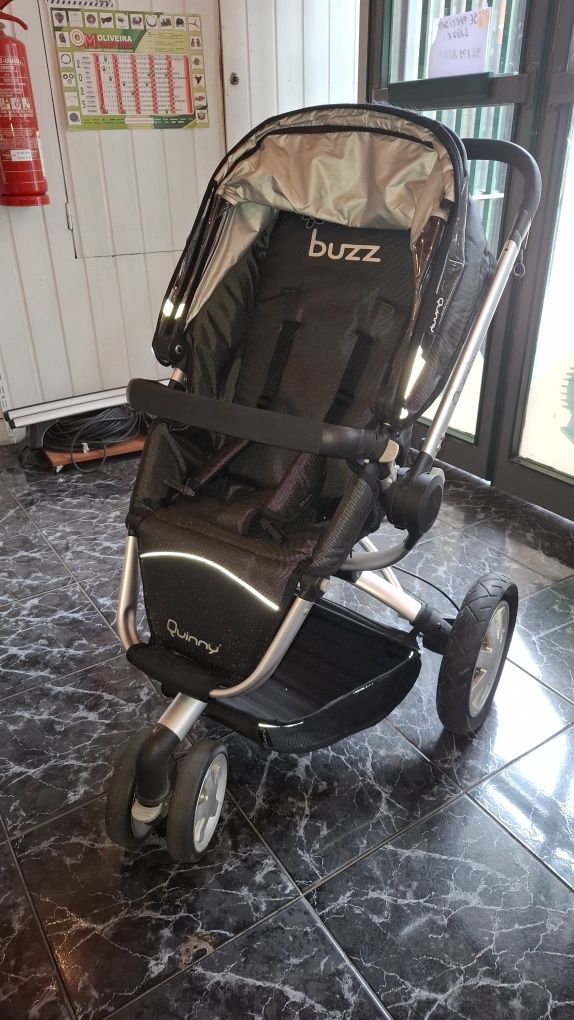 Carrinho passeio Quinny