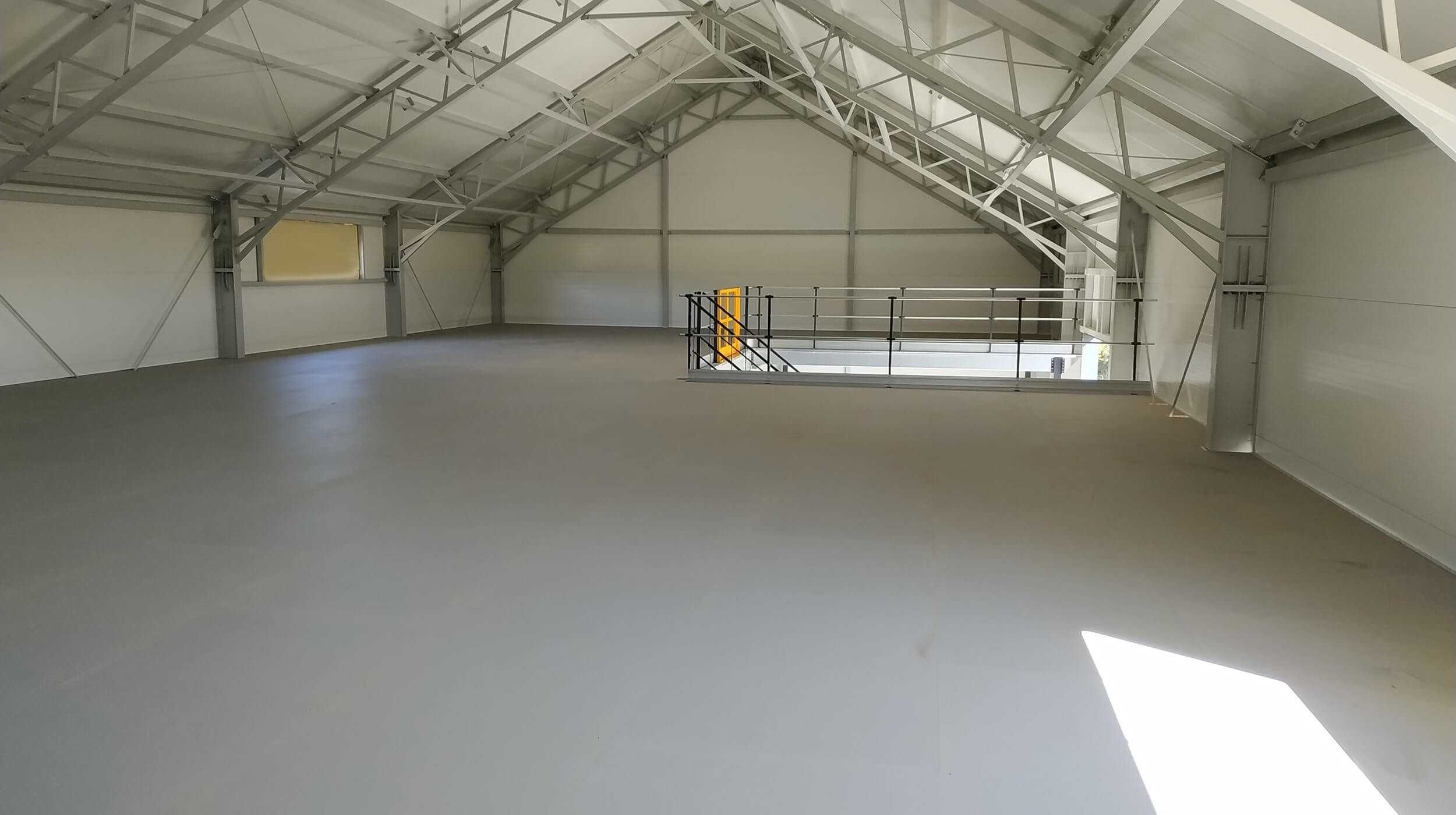 Podest magazynowy P5 – 138m2 stalowy, wysokie "lotnisko"