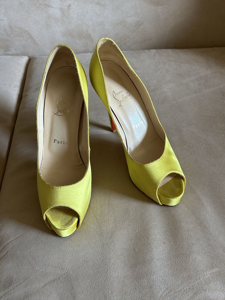 Туфли Christian Louboutin