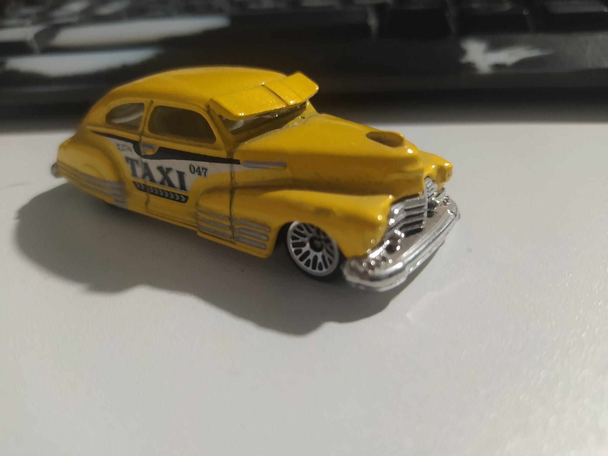 Hot Wheels '47 Chevy Fleetline z 2012r.