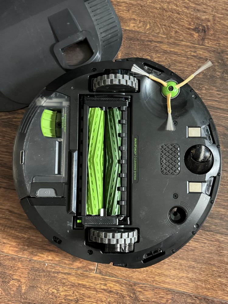 Robot Roomba Combo i5 z bazą dokującą