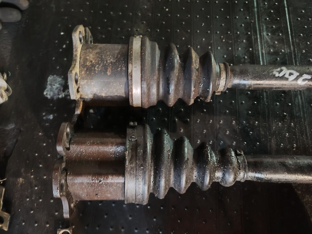 Przegub przeguby ośki półośie audi A4 b6 b7 alt 2,0