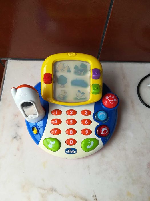 Brinquedo interativo para crianças Português e Inglês