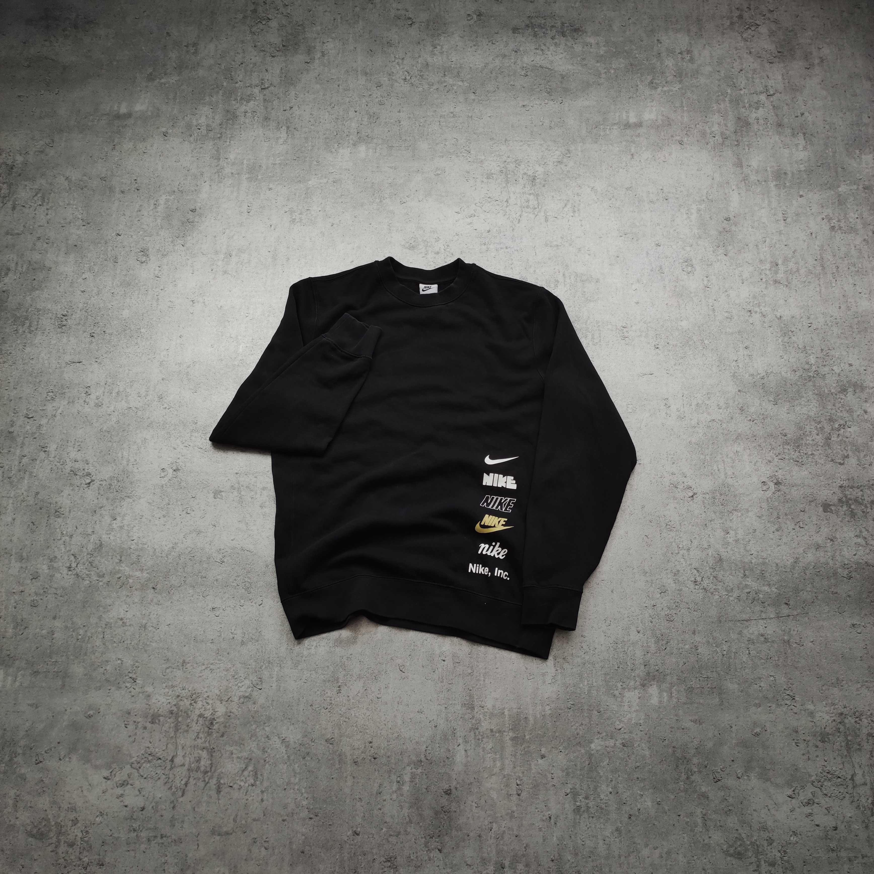 MĘSKA Bluza bez Kaptura Czarna Multi Logo Nadruk Nike Sportswear