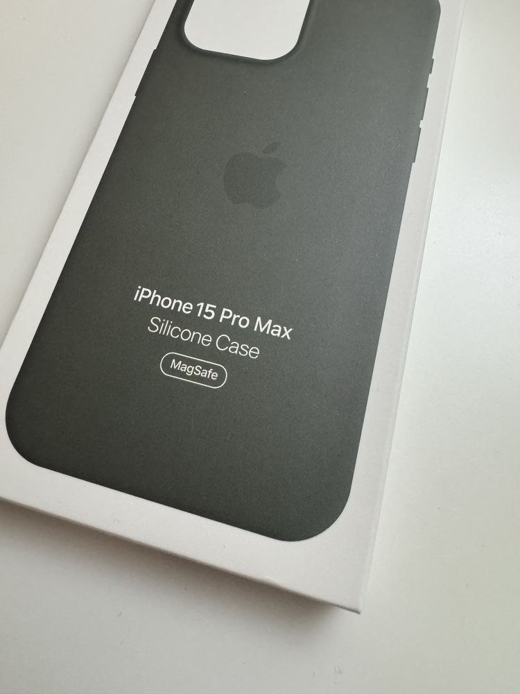 Etui case  Apple silikonowe z MagSafe do iPhone 15 Pro Max Cyprysowy